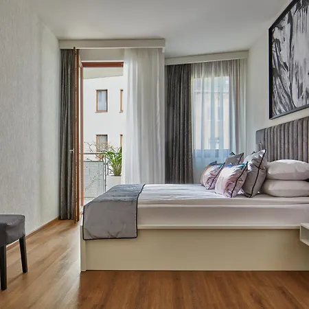 7seasons Aparthotel 4*
