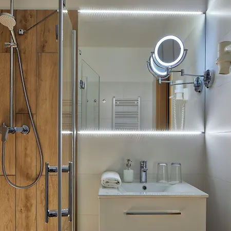 7seasons Apart Otel 4*