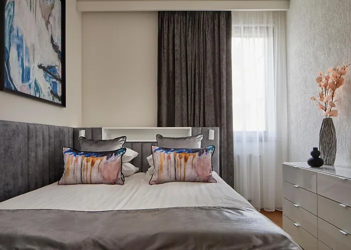 布达佩斯七季公寓酒店 4*