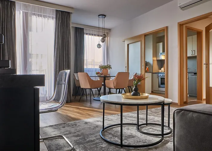 布达佩斯七季公寓酒店 4* 布达佩斯